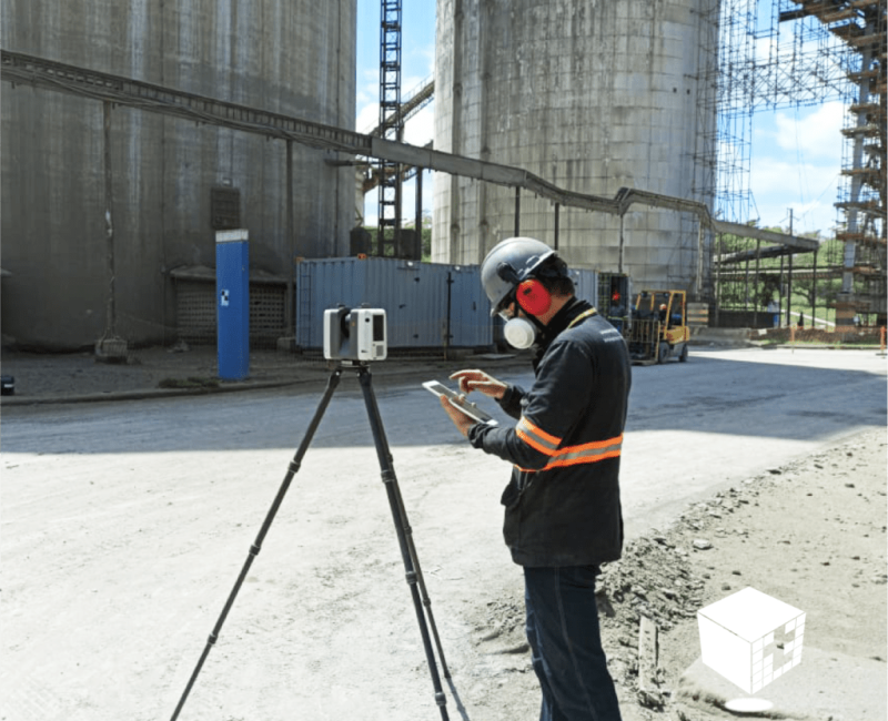 laser-scanner-aplicacoes-industriais-gerais-tecnimex-laser-scanner-3d-leica-rtc-1024x1024